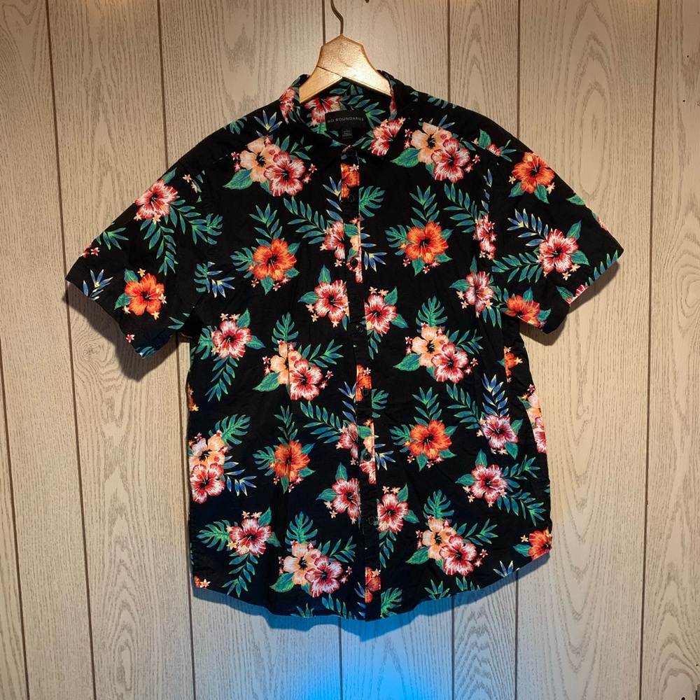 No Boundries Bottom Up Short Sleeve Floral Shirt Men’s Large